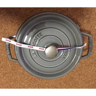 ストウブ(STAUB)のStaub ストウブ ココット ラウンド グレー 22cm(鍋/フライパン)