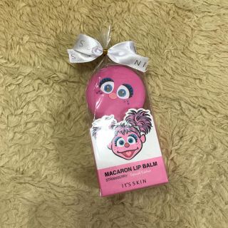 イッツスキン(It's skin)のIt’s skin macaron lip barm strawberry (リップケア/リップクリーム)