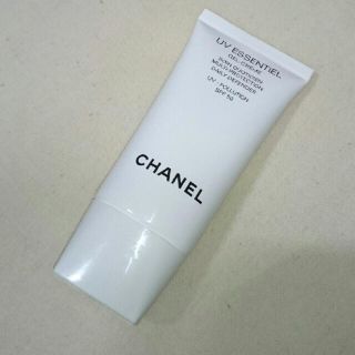 シャネル(CHANEL)のUVエサンシエルジェルクリーム(化粧下地)