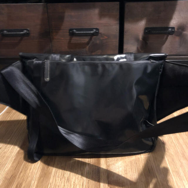 LARS ラーズ メッセンジャーバッグ 鞄 メンズのバッグ(メッセンジャーバッグ)の商品写真