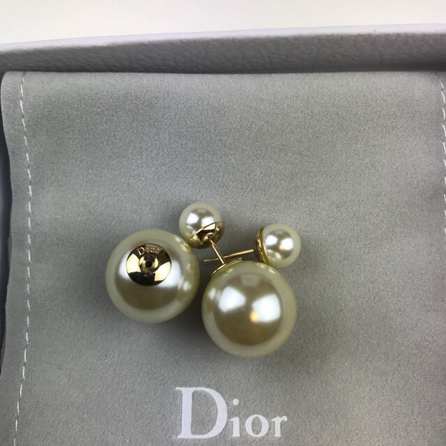 Dior ピアス 2