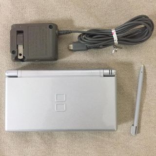 ニンテンドーDS(ニンテンドーDS)のニンテンドーDS lite  グロスシルバー(携帯用ゲーム機本体)