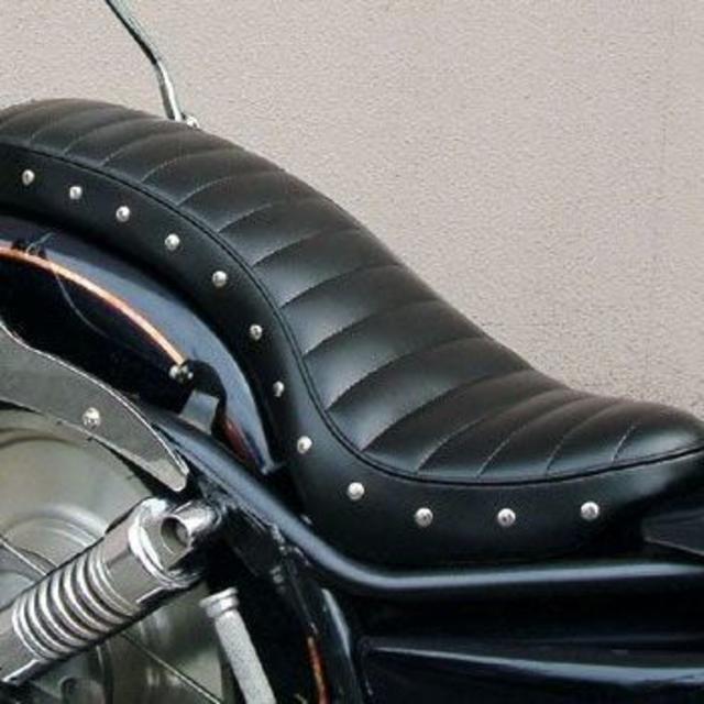 送込◇2323 V-TWIN マグナ250 スタッド付コブラ シート-