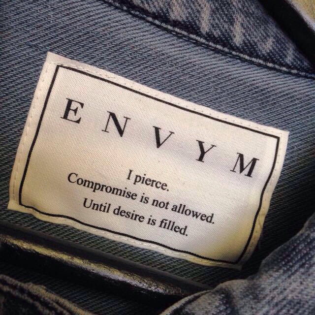 ENVYM(アンビー)のENVYM カットデニムGジャン レディースのジャケット/アウター(Gジャン/デニムジャケット)の商品写真