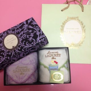 ラデュレ(LADUREE)のラデュレ＊タオルギフト(ハンカチ)