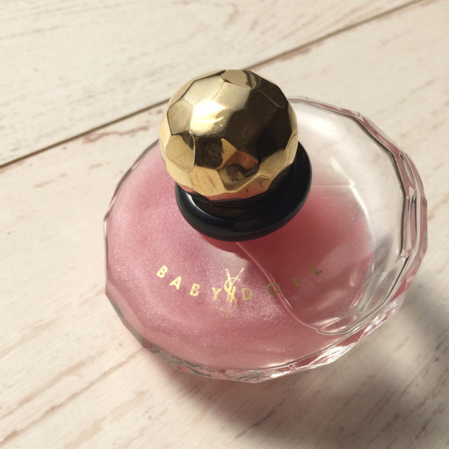 Yves Saint Laurent Beaute(イヴサンローランボーテ)の限定品  ベビードール コスメ/美容の香水(香水(女性用))の商品写真