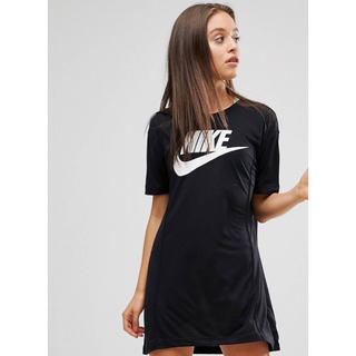ナイキ(NIKE)の【Mサイズ】新品未使用 Nike ナイキ ロゴTシャツ ドレス(ミニワンピース)