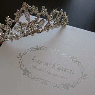 ヴェラウォン(Vera Wang)の【美品】ラブティアラ loveTiara ティアラ(ヘッドドレス/ドレス)