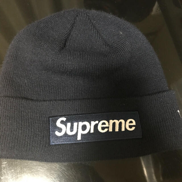 Supreme(シュプリーム)のsupreme×newera  ニット帽 ビーニー  ネイビー メンズの帽子(ニット帽/ビーニー)の商品写真