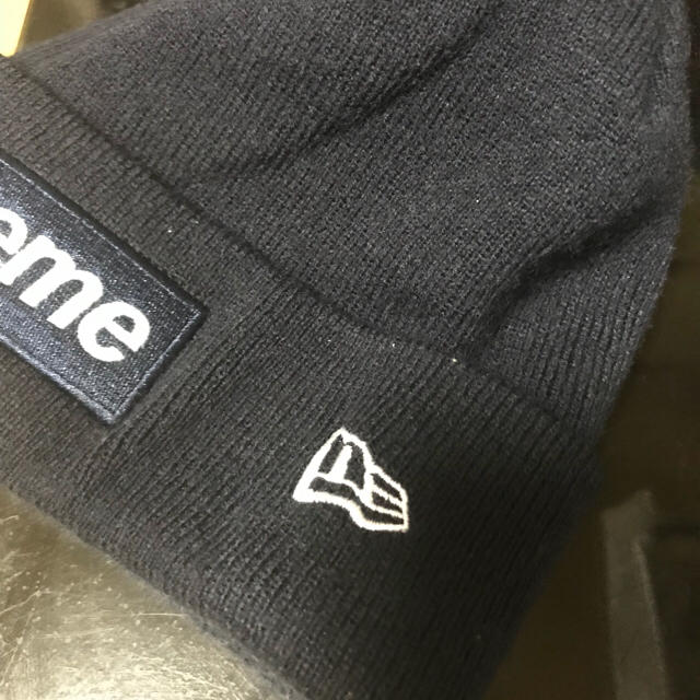 Supreme(シュプリーム)のsupreme×newera  ニット帽 ビーニー  ネイビー メンズの帽子(ニット帽/ビーニー)の商品写真