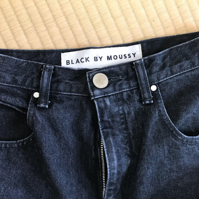 BLACK by moussy(ブラックバイマウジー)のもん太さん専用 ブラックバイマウジー PUNA ブラック 24 レディースのパンツ(デニム/ジーンズ)の商品写真