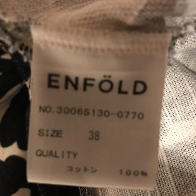 ENFOLD(エンフォルド)のENFOLD 花柄トップス  レディースのトップス(カットソー(半袖/袖なし))の商品写真