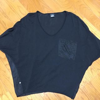 ルカ(LUCA)の黒ティー(Tシャツ(半袖/袖なし))