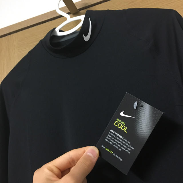 NIKE(ナイキ)のナイキ プロ ハイパークール コンプレッション L/S モックトップ メンズのトップス(Tシャツ/カットソー(七分/長袖))の商品写真