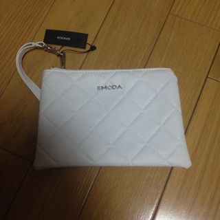 エモダ(EMODA)のEMODA ポーチ(ポーチ)