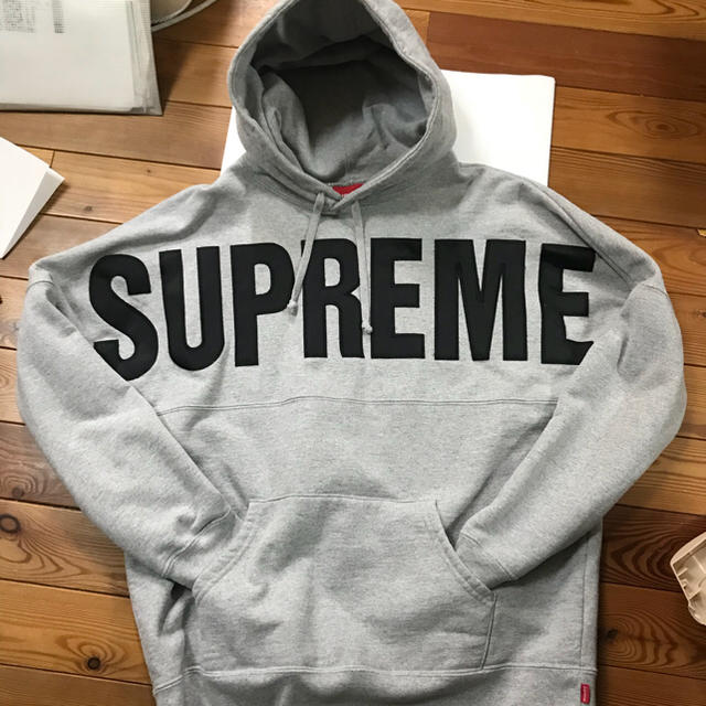 supreme ビックロゴパーカー