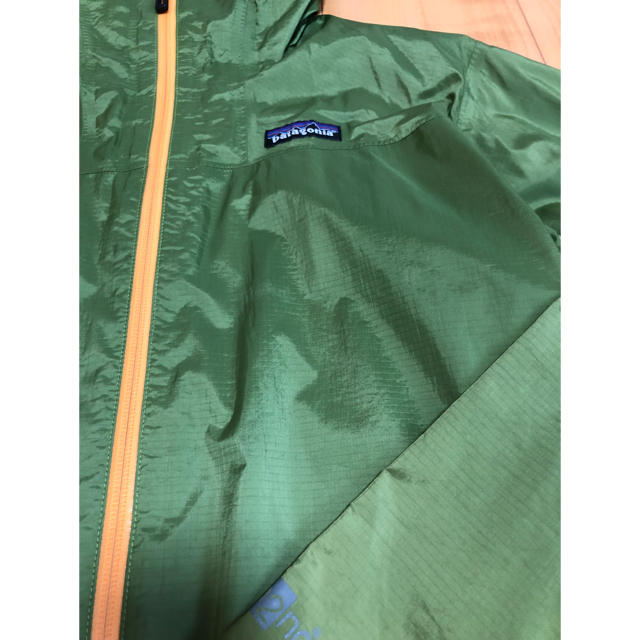 patagonia(パタゴニア)のパタゴニア メンズS ナイロンジャケット 難あり メンズのジャケット/アウター(ナイロンジャケット)の商品写真