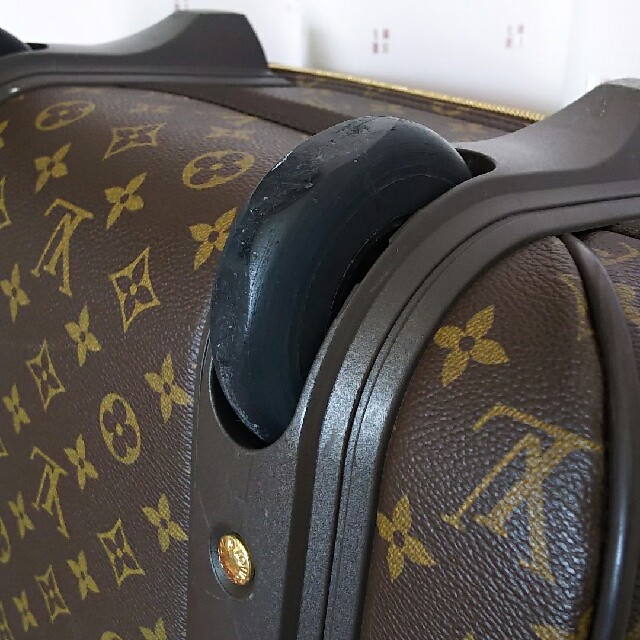 LOUIS VUITTON(ルイヴィトン)のメイちゃん様専用★ルイヴィトン  モノグラム キャリーバッグ レディースのバッグ(スーツケース/キャリーバッグ)の商品写真