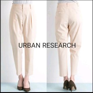 アーバンリサーチ(URBAN RESEARCH)のURBAN RESEARCH　ピンク　クロップドパンツ(クロップドパンツ)