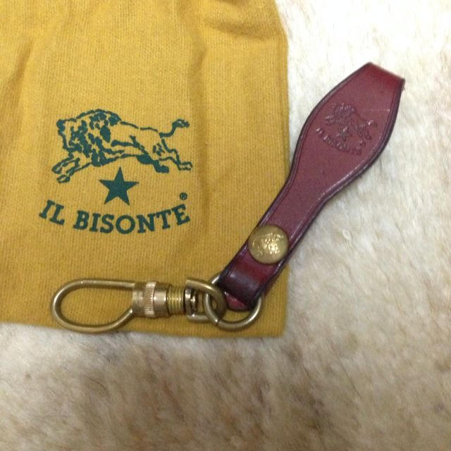 IL BISONTE(イルビゾンテ)の大人気⭐️イルビゾンテ赤キーホルダー レディースのファッション小物(キーホルダー)の商品写真