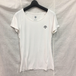 デサント(DESCENTE)の新品 タグ付き デサント レディース半袖Tシャツ Mサイズ 白(Tシャツ(半袖/袖なし))