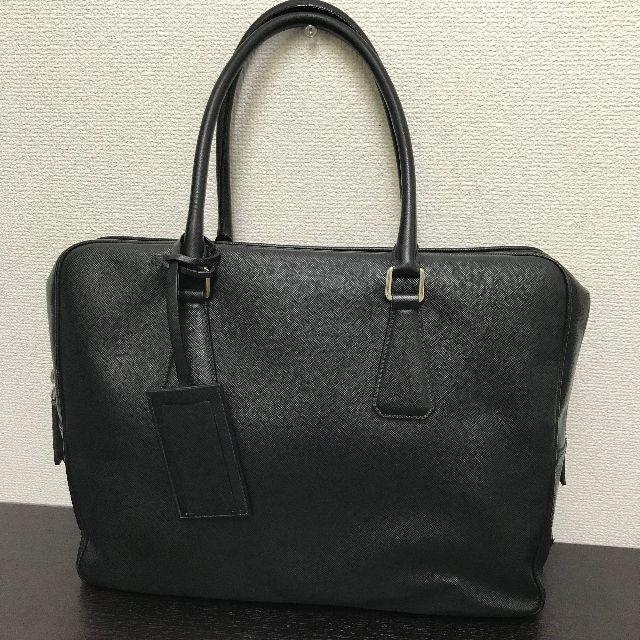 PRADA(プラダ)の専用　プラダ　ビジネスバッグ　サフィアーノ　黒　レザー　シルバー金具 メンズのバッグ(ビジネスバッグ)の商品写真