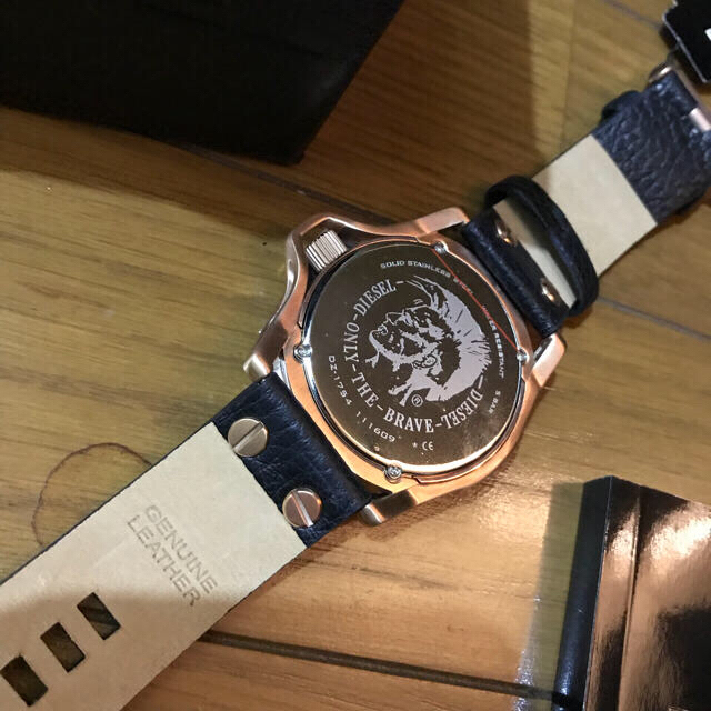 DIESEL(ディーゼル)の早い者勝ち☆新品 DIESEL ディーゼル 腕時計 黒 ピンクゴールド 箱付 メンズの時計(腕時計(アナログ))の商品写真