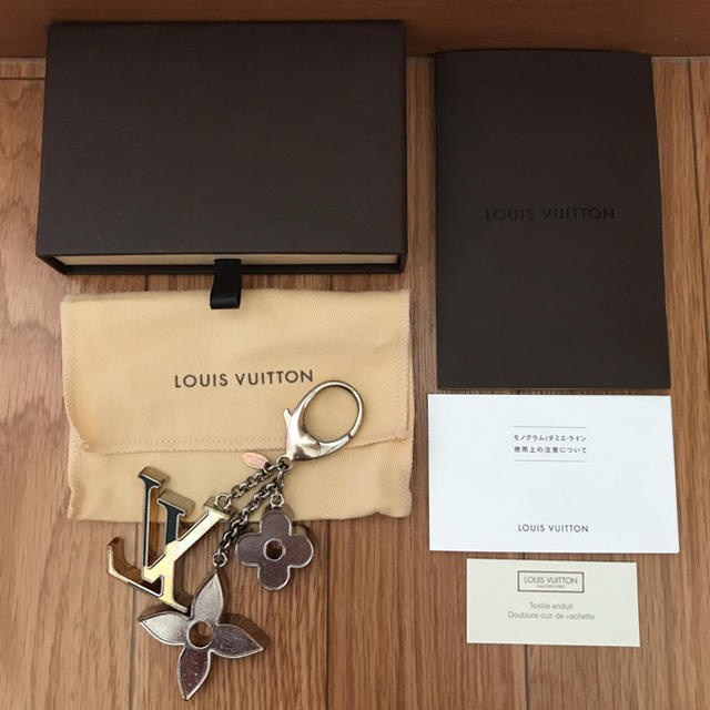 超話題新作 LOUIS VUITTON - 正規品! ルイヴィトン キーホルダー 超 ...