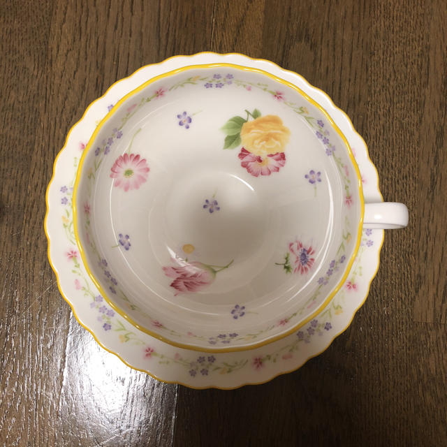 Noritake(ノリタケ)のノリタケ さんの ティーカップ インテリア/住まい/日用品のキッチン/食器(グラス/カップ)の商品写真