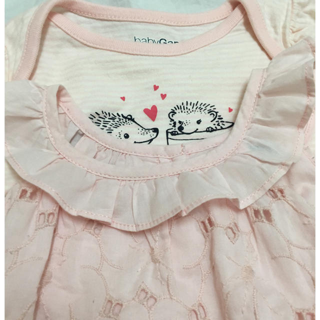 babyGAP(ベビーギャップ)のbabyGAP ロンパース ピンク 2枚セット 6-12M 70 キッズ/ベビー/マタニティのベビー服(~85cm)(ロンパース)の商品写真