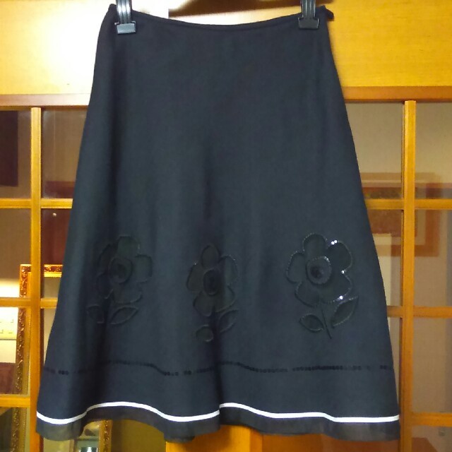 M'S GRACY(エムズグレイシー)のエムズグレイシー・春夏スカート・サイズ38を36にお直ししています。 レディースのスカート(ひざ丈スカート)の商品写真