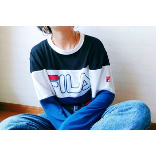 フィラ(FILA)のフィラ ３色 ボーダー ロゴ 袖 ロゴ 刺繍 プルオーバー 長袖Tシャツ M(Tシャツ(長袖/七分))