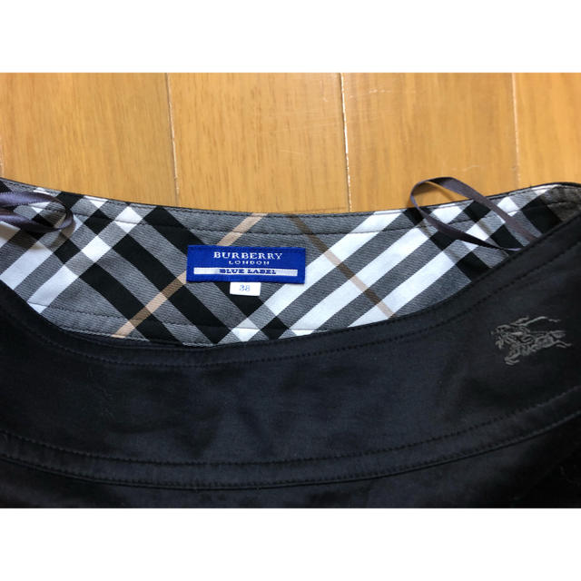 BURBERRY BLUE LABEL(バーバリーブルーレーベル)のplumi様専用 バーバリー 三陽商会 38 コットン フリル 黒  レディースのスカート(ひざ丈スカート)の商品写真