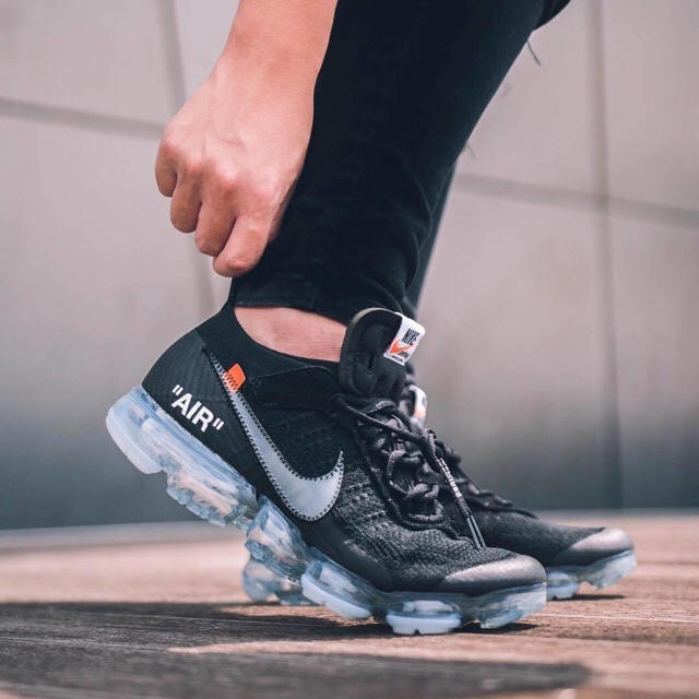 OFF-WHITE(オフホワイト)の【26.0】OFF-WHITE NIKE AIR VAPORMAX オフホワイト メンズの靴/シューズ(スニーカー)の商品写真