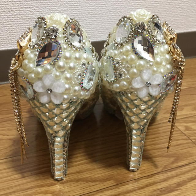 美品！キラキラデコ姫パンプス 8cmヒール レディースの靴/シューズ(ハイヒール/パンプス)の商品写真
