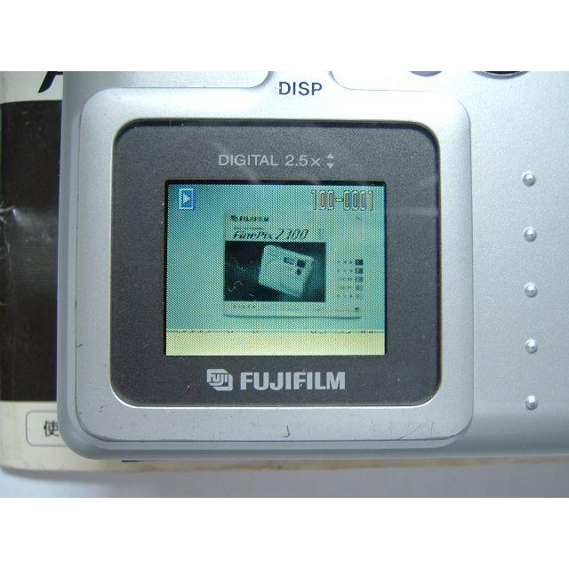 富士フイルム(フジフイルム)の590【組合せ再出品可】デジカメFinPix2300故障品 スマホ/家電/カメラのカメラ(コンパクトデジタルカメラ)の商品写真