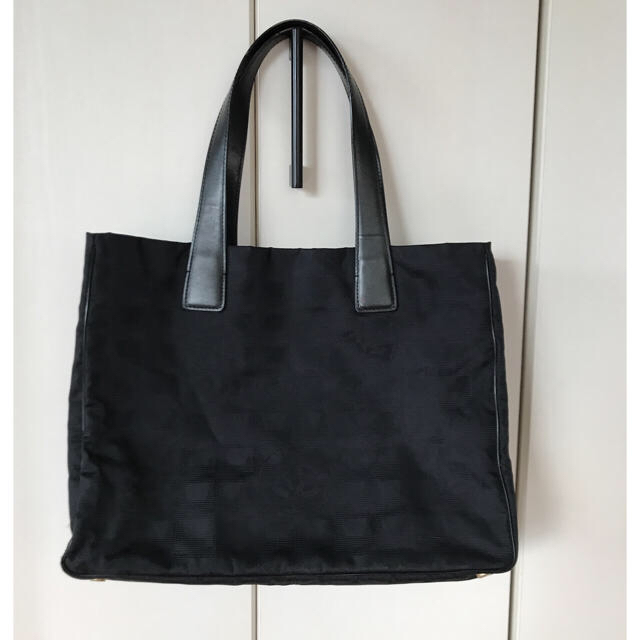 CHANEL - 美品！CHANEL ニュートラベルライン バック