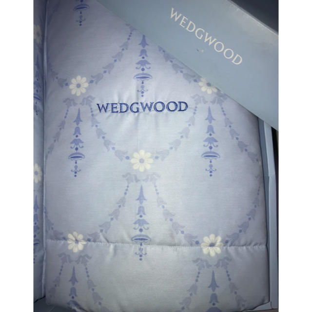 WEDGWOOD(ウェッジウッド)の【新品未使用】WEDGWOOD ウエッジウッド 羽毛肌掛け布団 ウォッシャブル インテリア/住まい/日用品の寝具(布団)の商品写真