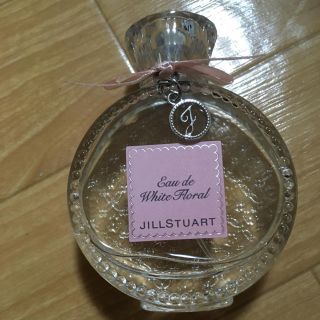 ジルスチュアート(JILLSTUART)のジルスチュアート 香水 箱付き(香水(女性用))