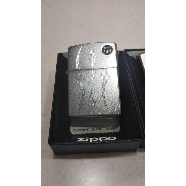 ZIPPO(ジッポー)のZippo Pristine Curves シルバークローム ジッポ 21155 メンズのファッション小物(タバコグッズ)の商品写真