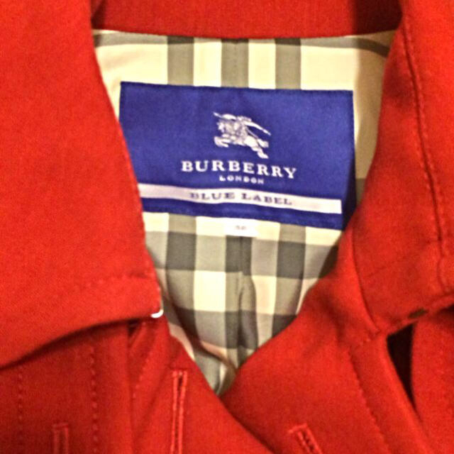 BURBERRY(バーバリー)の☆バーバリー赤ドールコート☆ レディースのジャケット/アウター(ロングコート)の商品写真