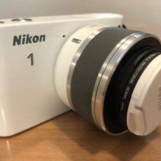 ニコン(Nikon)のGW限定値下げ 美品 Nikon1 J1 ダブルズームレンズキット(ミラーレス一眼)