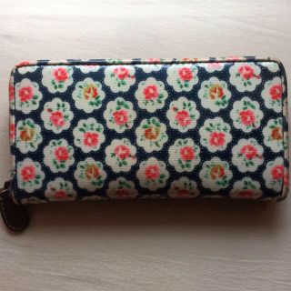 キャスキッドソン(Cath Kidston)のCath Kidston お花柄長財布(財布)