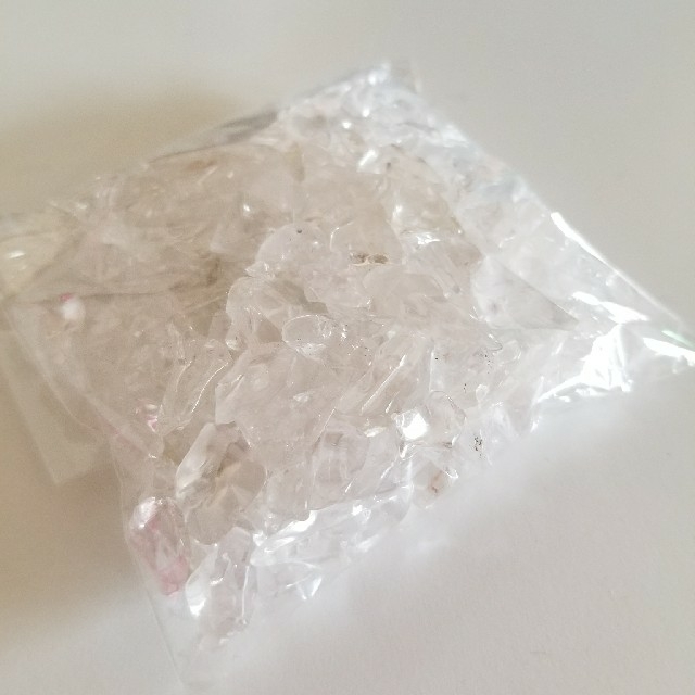 水晶 さざれ石 ハンドメイドの素材/材料(各種パーツ)の商品写真