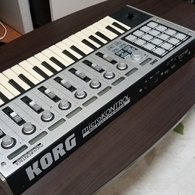 KORG(コルグ)のKORG microKONTROL MIDIコントローラ 楽器のDTM/DAW(MIDIコントローラー)の商品写真