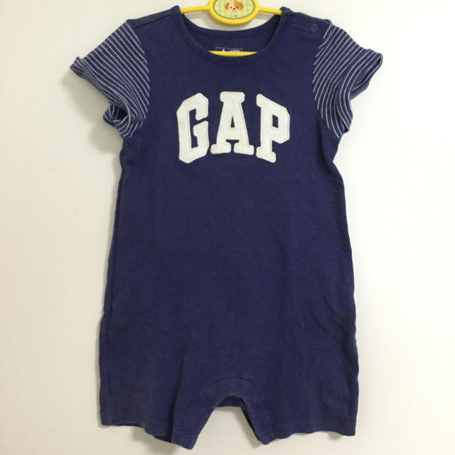 babyGAP(ベビーギャップ)のbaby GAP ショートオール カバーオール 半袖 80 ２枚セット 男の子 キッズ/ベビー/マタニティのベビー服(~85cm)(カバーオール)の商品写真