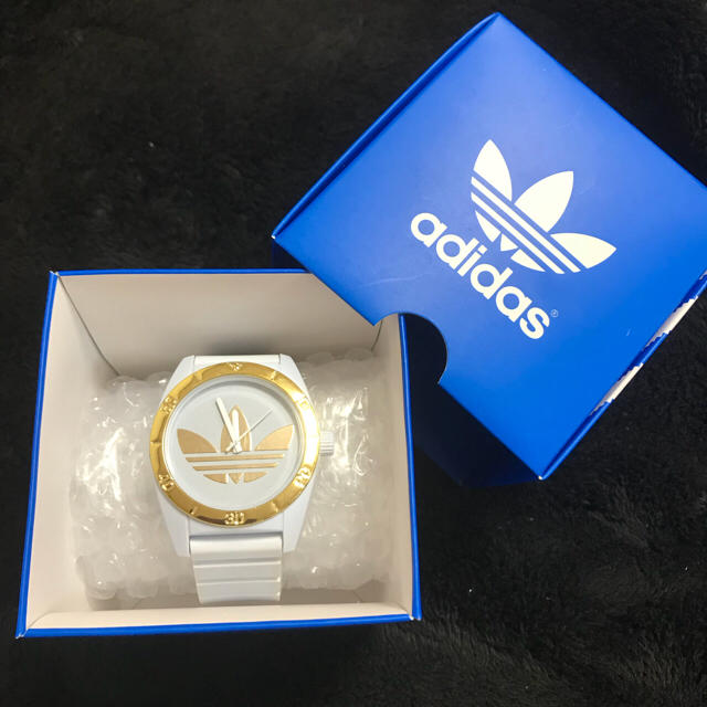 adidas(アディダス)のadidas originals 腕時計 レディースのファッション小物(腕時計)の商品写真