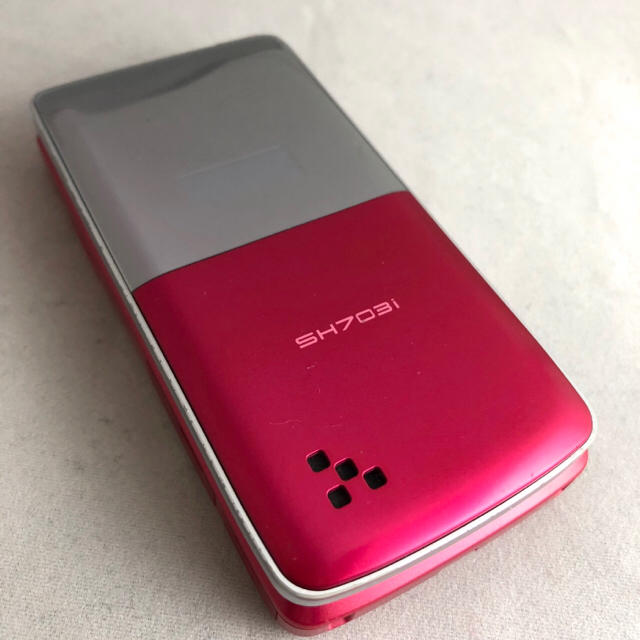 SHARP(シャープ)の送料無料★SH703i ピンク 中古 携帯 ガラケー ドコモ スマホ/家電/カメラのスマートフォン/携帯電話(携帯電話本体)の商品写真