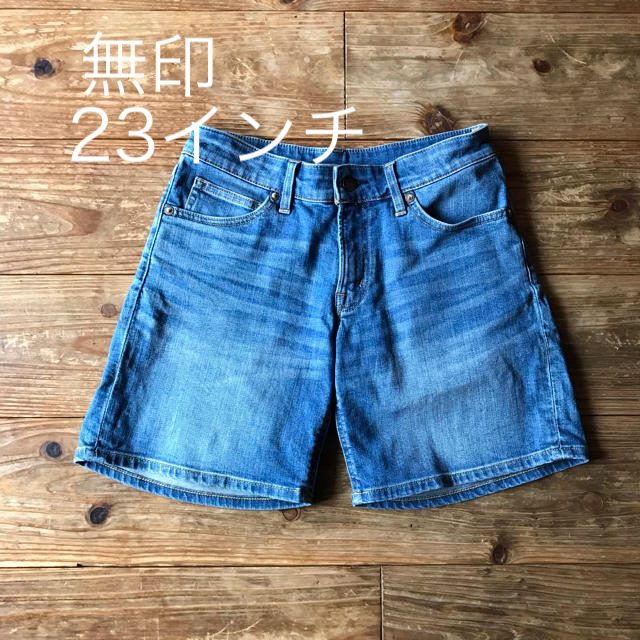 MUJI (無印良品)(ムジルシリョウヒン)の美品！　無印 ストレッチデニムショートパンツ　23インチ　ウォッシュブルー レディースのパンツ(デニム/ジーンズ)の商品写真