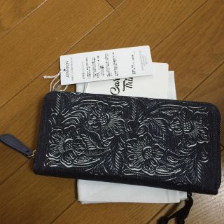 グレースコンチネンタル(GRACE CONTINENTAL)の新品！カービングトライブスのデニムウォレット(財布)